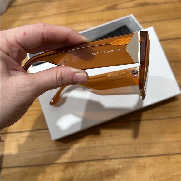 Victoria Beckham VB667S Caramel Square Sunglasses w/ Full Inclusion main image 11